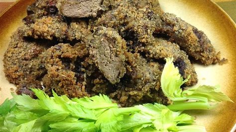 Baked chicken livers in buttery cracker crumbs make a quick, tender appetizer. Baked Chicken Livers, Ritzy Chicken, Chicken Livers Recipe, Livers Recipe, Fried Chicken Livers, Chicken Liver Recipes, Liver And Onions, Liver Recipes, Cheesy Chicken Broccoli