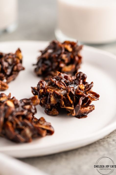 Easy no bake cookies without peanut butter or oatmeal! These coconut no bake cookies are gluten free, paleo, and use coconut sugar instead of sugar for a different take on the classic treat. This is one low carb treat you'll want to save now! Coconut Sugar Desserts, Coconut No Bake Cookies, Paleo No Bake Cookies, No Bake Coconut Cookies, Peanut Butter Keto, Low Carb Treat, Easy No Bake Cookies, Paleo Cookies, Low Carb Treats