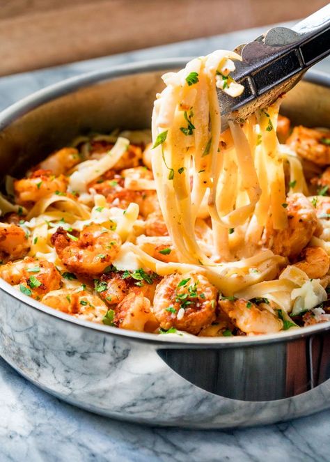 Cajun Shrimp Fettuccine, Pasta Chili, Top Dinner Recipes, Shrimp Fettuccine, Cajun Shrimp Pasta, Crispy Shrimp, Diner Recipes, Pasta Ingredients, Cajun Shrimp