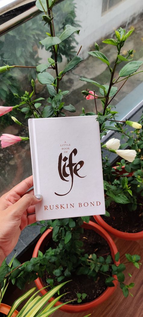 Books Of Ruskin Bond, Ruskin Bond Books, Books For Beginners To Read, A Little Life Book, Ruskin Bond, Best Islamic Books, Uplifting Books, Fiction Books Worth Reading, Books Everyone Should Read