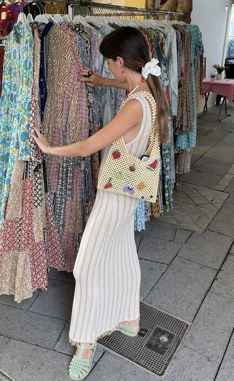 Portuguese Street Style 
Portuguese Fashion
Portuguese Girls Victoria Montanari, Vicky Montanari Outfits, Parfois Bags, Beach Ware, Bags Ideas, June 21, Old Town, Fashion Inspiration, Favorite Things