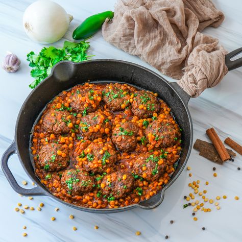 Afghan kofta (meatballs) is of course a main entree dish that is typically served with rice. While it can be any type of rice, I feel like it is best with plain white rice (Afghan challow). This recipe is easy to make, super juicy, and flavorful. #meatballs #meatballcurry #kofta #afghanfood #afghancusine @cookhalaal @dawn_images #mincedmeat #tastingtable #middleeasternfood #beautifulcuisines #afghanistan #afghan #foodbloggers #foodblog Afghan Kofta Recipe, Afghan Recipes Afghanistan, Afghan Food Recipes Afghanistan, Afghanistan Food Recipes, Afghan Meatballs, Afghani Food Recipes, Edible Spheres, Afghan Dinner, Afghanistan Recipes