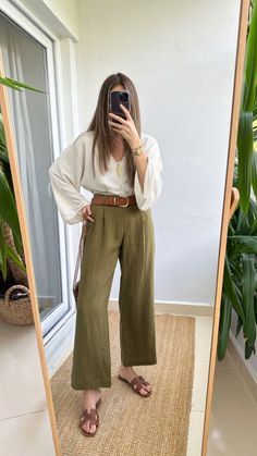 Business Casual Outfits Therapist, Bohemian Professional Style, Boho Smart Casual Outfit, Boho Business Professional, Arizona Work Outfits, Boho Office Fashion, Minimal Earthy Outfits, Boho Slacks Outfit, Classic Bohemian Style Outfits