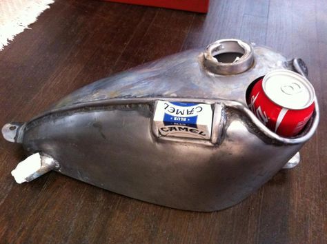 Custom motorcycle gas tank custom gas tank with cup holder can holder and cigarette holder. Motos Bobber, Bike Tank, Motorcycle Paint Jobs, Мотоциклы Cafe Racers, Rat Bike, Motorcycle Tank, Custom Choppers, Chopper Motorcycle, Bobber Motorcycle