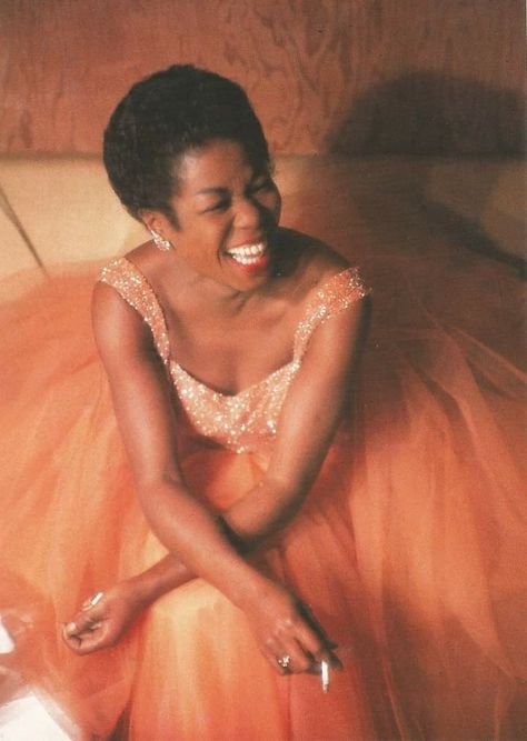 Sarah Vaughan Sarah Vaughan, Jazz Cat, Recorder Music, Miles Davis, Women Leaders, Yesterday And Today, 50s Fashion, Grammy Awards, Backless Dress Formal