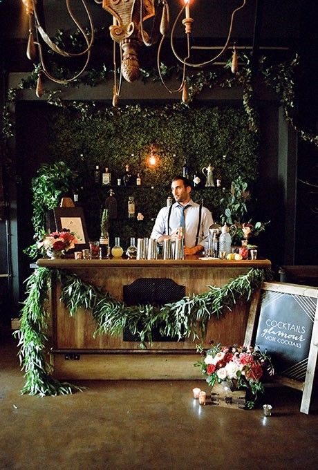 20 Creative Wedding Bar ideas to Inspire #weddingtheme  #friends    #pretty   #wed  #good Swanky Wedding, Backyard Wedding Bar, Wedding Bar Decor, Wedding Drink Bar, Outdoor Graduation Parties, Outdoor Graduation, Alcohol Bar, December 3rd, Tacky Christmas