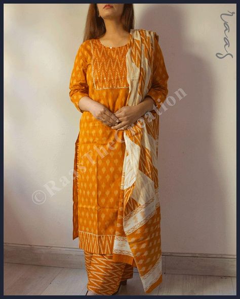 Ikkat Salwar Designs, Ikkat Salwar Suit Designs, Kurti Pent Pair Designs Latest, Ikkat Kurti Designs, Katha Work, Ikkat Print, Stylish Pants Women, Churidar Designs, Print Pant