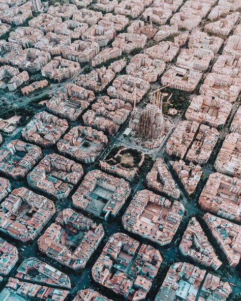 Barcelona, Spain seen from above - Album on Imgur Gaudi Barcelona, Barcelona City, Frame Ideas, Holiday Places, Barcelona Travel, Destination Voyage, Canon Photography, Birds Eye View, Aerial Photography