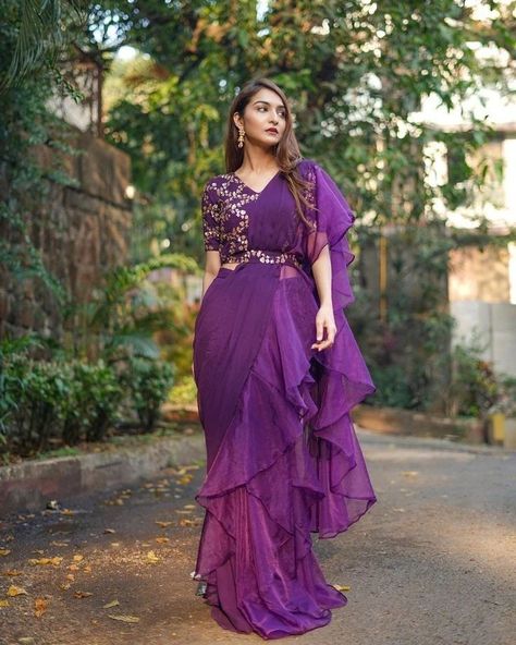 Trending Ruffle saree designs❤ • @sajawat_mehal • • #sareedesigns #sareestyle #saree #sarees #sareelove #sareefashion #sareecollection #sareelovers #sareedraping #sareelover #sareedesign #sareesonline #sareeswag #sareescollection #sareessarees #uksarees #indiansarees #indiansaree #pakistanisaree #usasarees #kerlasarees #latest #trending #dress #buyandwear #sajawat_mehal Frills Saree Design, Ready To Wear Ruffle Saree, Frilled Saree Designs, Organza Ready To Wear Saree, Frill Saree Design, Ruffle Half Saree Designs, Ready To Wear Saree For Farewell, Ruffle Half Saree, Stiched Sarees Designer