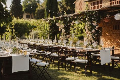 Wedding Photography Settings, Outdoor Italian Wedding, Sarah Seven Bridal, Rock My Style, Wedding Venues Indoor, Photography Settings, Gown Pink, Religious Wedding, Tuscan Wedding