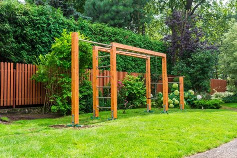 Diy Monkey Bars, Bar Ladder, Backyard Jungle Gym, Backyard Gym, Backyard Playset, Backyard Sanctuary, Play Area Backyard, Backyard Kids Play Area, Dip Bar