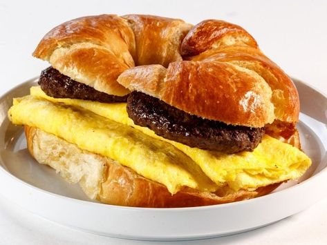 Breakfast Sandwich In Air Fryer, Crossaint Sandwich, Sandwich In Air Fryer, Jimmy Dean Breakfast Sandwiches, Breakfast Sandwiches Frozen, Croissant Breakfast Sandwich, Frozen Biscuits, Jimmy Dean Sausage, Croissant Sandwich