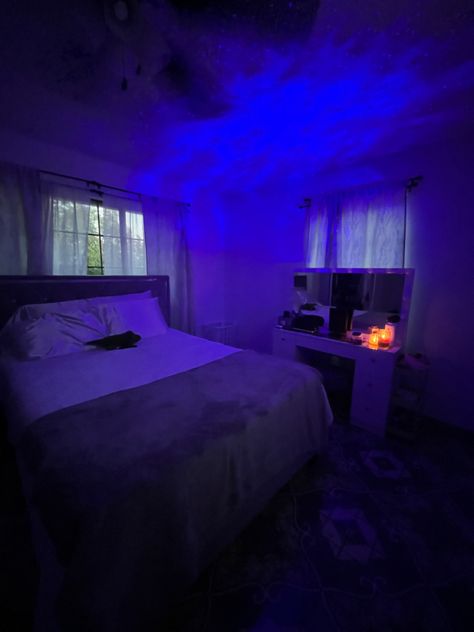 Dark Aesthetic Bedroom Ideas Led Lights, Cute Pfp For Instagram, Purple Room With Led Lights, Pfp For Instagram, Blue Led Bedroom Aesthetic, White And Black Bedroom, Baddie Led Light Pics, Black Room With Purple Led Lights, Cute Pfp