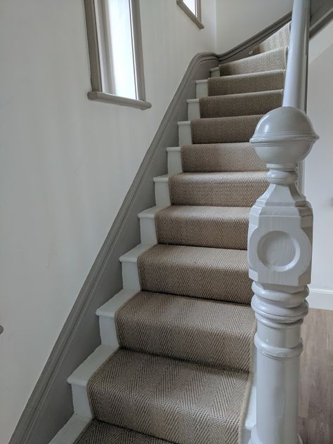 Greige Staircase, Cream Stair Runner, Beige Stair Runner, Staircase Runner Ideas, Country Hallway, Hallway Landing, Cottage Stairs, Seagrass Carpet, Stairs Runner