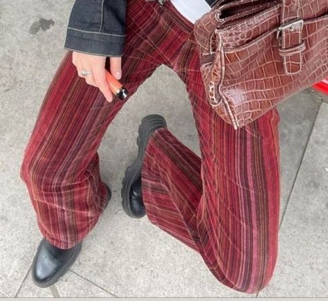 Pinstripe Pants Outfit, Funky Pants, Outfits 70s, Brown Pinstripe, 70s Outfits, Funky Outfits, Pinstripe Pants, Cute Outfit, Colourful Outfits