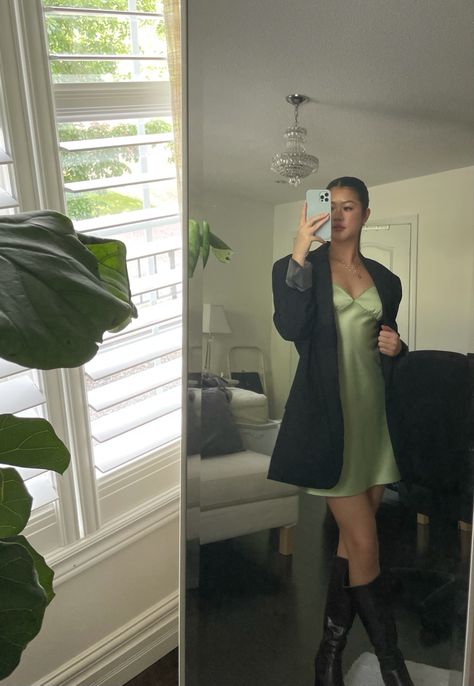 Dress Blazer Outfit, Outfit Boots, Dress Blazer, Aritzia Dress, Aritzia Dresses, Life Board, Blazer Outfit, Blazer Outfits, Boots Outfit