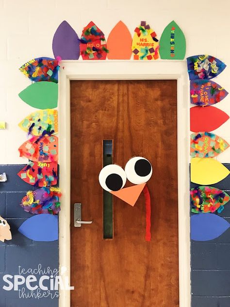 Thanksgiving Door Decorations Classroom, Fall Classroom Door, Thanksgiving Door Decorations, Halloween Classroom Door, November Classroom, Thanksgiving School, Thanksgiving Classroom, Fall Classroom Decorations, School Door Decorations