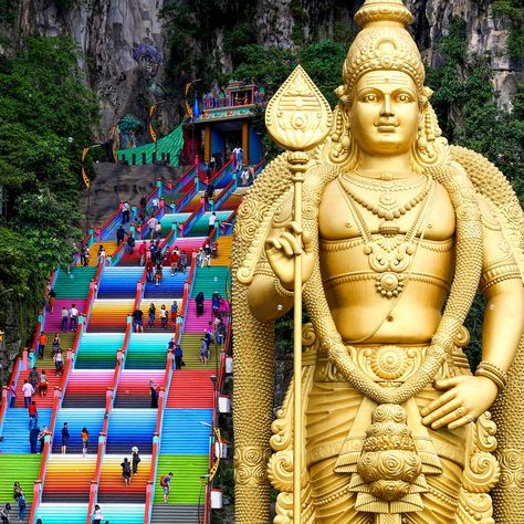 Holiday In Singapore, Dark Cave, Petronas Towers, Cave System, Batu Caves, Colorful Places, Lord Murugan, Tropical Rainforest, Buddhist Temple