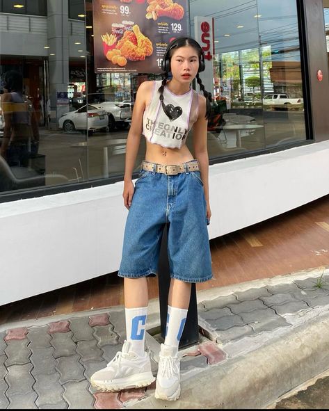 Cargo Shorts Outfits Women, Jorts Outfit, Jean Short Outfits, Outfit Denim, Shorts Outfits Women, Streetwear Fashion Women, Swaggy Outfits, Inspired Outfits, Basic Outfits