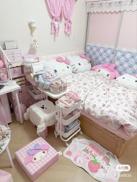 Kawaii Room Ideas, Hello Kitty Room Decor, Pink Room Decor, Cute Bedroom Ideas, Simple Room, Pastel Room, Kawaii Room, Cute Room Ideas, Redecorate Bedroom