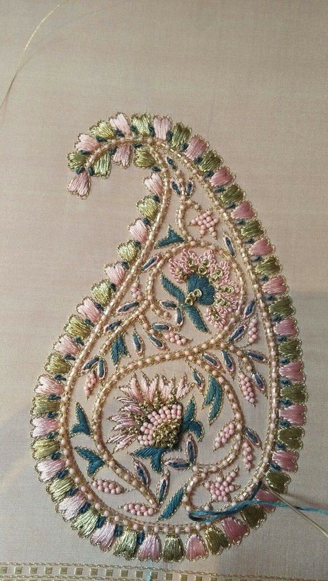 Indian Handwork Embroidery, Embroidery Indian Designs, Hand Embroidery Butta Design, Indian Hand Embroidery Designs, Indian Embroidery Designs By Hand, Indian Embroidery Patterns, Indian Hand Embroidery, Indian Embroidery Designs, Bordados Tambour