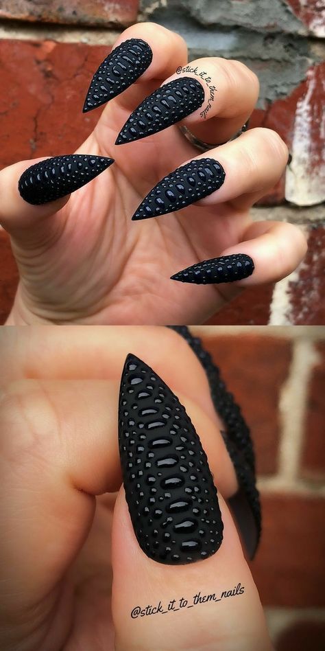 Ongles Goth, Long Black Nails, Nailart Tutorial, Dot Nail Designs, Nail Art Halloween, Holloween Nails, Matte Nail Art, Gothic Nails, Black Nail Art