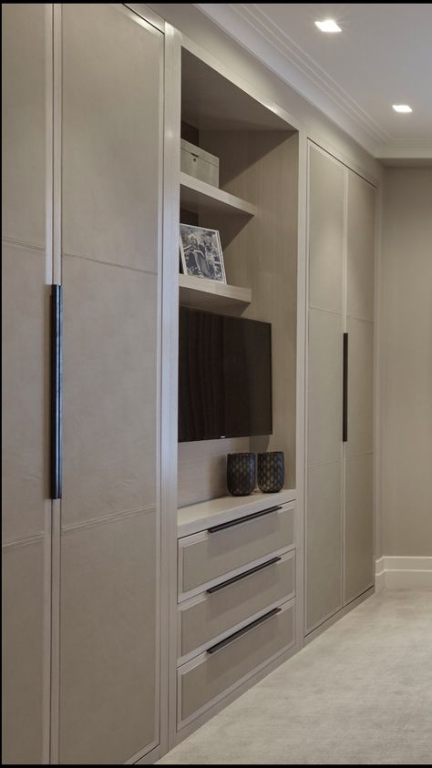 Quarto Wardrobe With Tv Unit, Bedroom Built In Wardrobe, Bedroom Cupboards, Wardrobe Door Designs, Bedroom Cupboard Designs, Wardrobe Interior Design, Bedroom Cabinets, Bedroom Closet Design, Wardrobe Design Bedroom