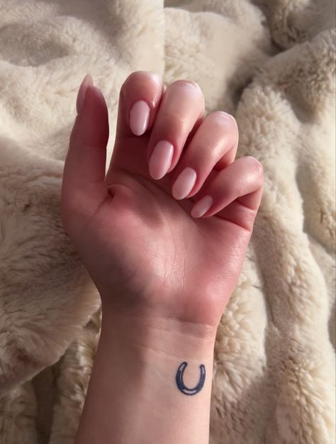 bubble bath funny bunny short almond nails dainty tiny horseshoe wrist tattoo Horseshoe Wrist Tattoo, Tiny Horseshoe Tattoo, Nails Dainty, Funny Bunny Nails, Horseshoe Tattoo, Horse Shoe Tattoo, Bunny Nails, Short Almond Nails, Short Almond