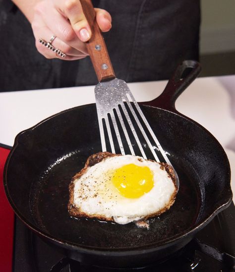 Once the edges are browned and crispy, the white is almost 100% set, and while the yolk is still bright yellow and runny, remove the egg from the pan. A fish spatula is perfect here. Fry An Egg, Perfect Fried Egg, New Air Fryer Recipes, Holiday Party Foods, Egg Recipes For Breakfast, Breakfast Tacos, Egg Dish, Real Art, Egg White