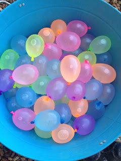 Water balloon battle! Water Balloon Games, Beach Birthday Party, Baby Magic, Motion Poster, Inflatable Decorations, Rainbow Birthday Party, Summer Basics, Water Party, Summer Water