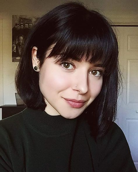 Bob Hairstyles With Bangs, How To Cut Bangs, Bob Haircut With Bangs, Bangs Short, Hair Bangs, Long Hair With Bangs, Penteado Cabelo Curto, Haircuts For Long Hair, Short Hair With Bangs