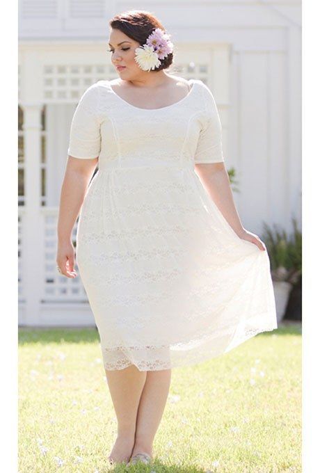 May 7, 2018 - No matter your size, your wedding dress should fit you perfectly. We've researched the best plus size wedding dresses to celebrate and flatter your curves. Plus Size Wedding Dress Short, White Tea Length Dress, Simple Wedding Dress Short, White Plus Size Dresses, Below The Knee Dresses, Plus Size Brides, Tea Length Dress, Wedding Dresses Uk, Plus Size Wedding Gowns