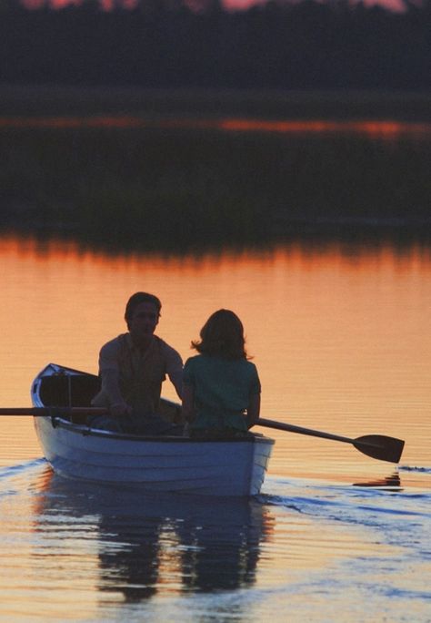 notebook The Notebook 2004, Damien Chazelle, Beau Film, Star Crossed Lovers, Nicholas Sparks, Rachel Mcadams, Romantic Drama, Row Boat, The Notebook