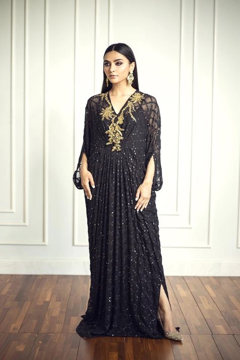 Festive Black Party Kaftan, Bollywood Style Embellished Long Sleeve Kaftan, Black Bollywood Kaftan For Party, Black Floor-length Kaftan For Festive Occasions, Pakistani Gowns, Black Embroidered Bollywood Kaftan, Kaftan Design, Bubu Gown Styles, Pakistani Bridal Dress