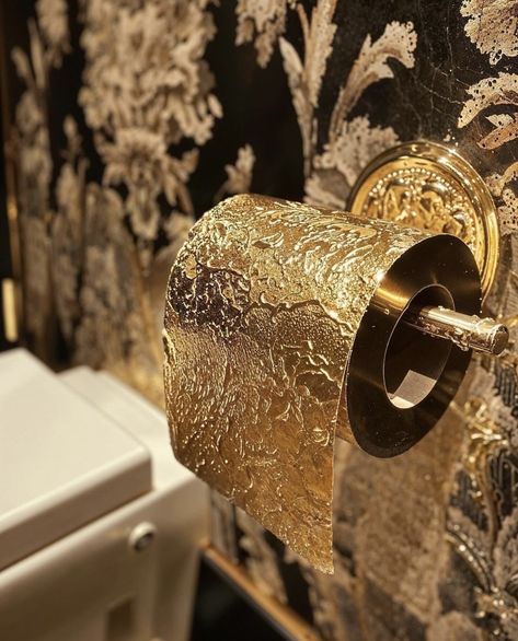 Golden Toilet, Luxury Bathroom Sinks, Royal Bedroom, Luxury Toilet, Toilet Tissue, Luxe Interiors, Household Furniture, Bathroom Humor, Gold Dipped