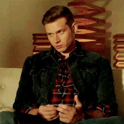 Oliver Stark Gif, Evan Buckley Gif, Cute Nicknames, I Really Love You, Hip Ups, Forever Yours, Breath In Breath Out, Chicago Fire, Lone Star