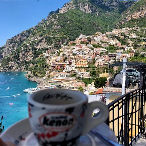 The best coffee bars to have a wonderful breakfast in Positano! #positano #positanoitaly #amalficoast #italy Vacation To Italy, Positano Beach, Positano Italy, Italy Holidays, Amalfi Coast Italy, Italy Travel Guide, Amazing Views, Italy Vacation, Holiday Packaging