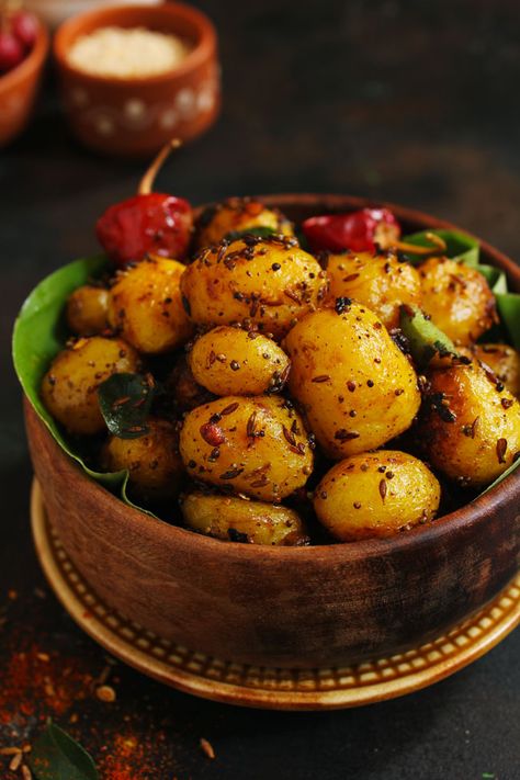 Gluten Free Indian Food, Indian Snacks Recipes, Potato Masala, Fried Potatoes Recipe, Baby Potato, Potato Fry, Roasted Baby Potatoes, Vegan Indian Recipes, Recipe Indian