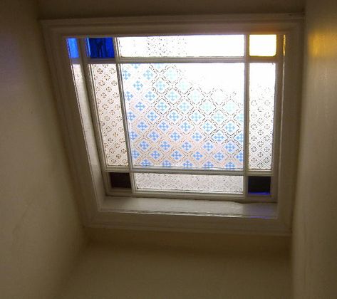 How To Decorate A Skylight, Cottage Skylight, Victorian Skylight, Small Cottage Interiors, Loft Hatch, Skylight Bathroom, 70s Bathroom, Indian Homes, Public House