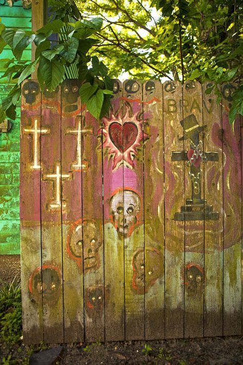 Hoodoo Altar, Bayou Party, Voodoo Party, Louisiana Voodoo, Dolls Creepy, Voodoo Halloween, Voodoo Art, Inspirational Paintings, Hoodoo Conjure