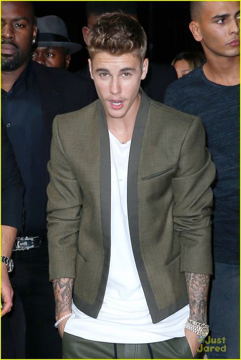 Justin Bieber Music, Book Release Party, Justin Bieber 2014, Usher Raymond, All About Justin Bieber, Cr Fashion Book, Justin Bieber News, Justin Bieber Style, Justin Bieber Wallpaper