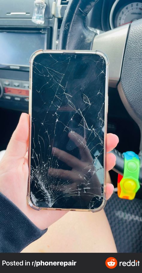 Spoiled Phone, Broke Phone Screen Prank, John Millionaire, Broken Phone Camera, Iphone Cracked Screen, Broken Phone Screen Iphone, Phone Screen Cracking, China Money, Broken Iphone Screen