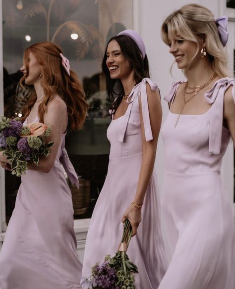 Purple Bridesmaid Dresses Aesthetic, Pale Purple Bridesmaid Dresses, Purple And Green Bridesmaids, Light Lavender Bridesmaid Dresses, Lavender Bridal Party, Pale Purple Dress, Light Purple Bridesmaid Dresses, Garden Wedding Bridesmaids, Mismatched Dresses