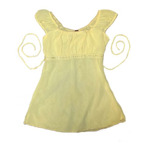 Babydoll Top Outfit, Y2k Cap, Yellow Y2k, 2000s Tops, Frilly Top, 2000s Outfit, Yellow Clothes, Yellow Outfit, Cap Sleeve Top