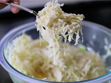 Cole Slaw Recipe Vinegar, Bbq Slaw Recipe, Vinegar Slaw Recipe, Vinegar Slaw, Cold Slaw, June Recipes, Cookout Ideas, Salad Coleslaw, Cabbage Dishes