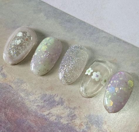 Jelly nails, gel x nail inspo, lilac nails, purple nails, floral nail design, glitter nails, blush nails, korean nails, japanese nail design Korean Nails Purple Jelly, Nail Inspo Lilac, Blush Nails Korean, Jelly Nails Gel, Floral Nail Design, Nails Japanese, Gel X Nail, Nails Korean, Japanese Nail Design