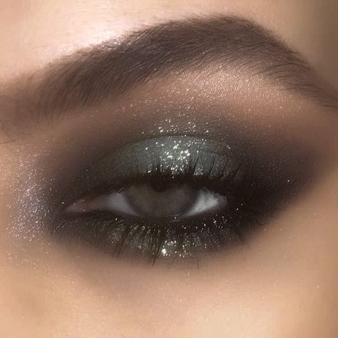 Maquillage On Fleek, Swag Makeup, Ethereal Makeup, Smink Inspiration, Pinterest Makeup, Dope Makeup, Makijaż Smokey Eye, Edgy Makeup, Dark Makeup