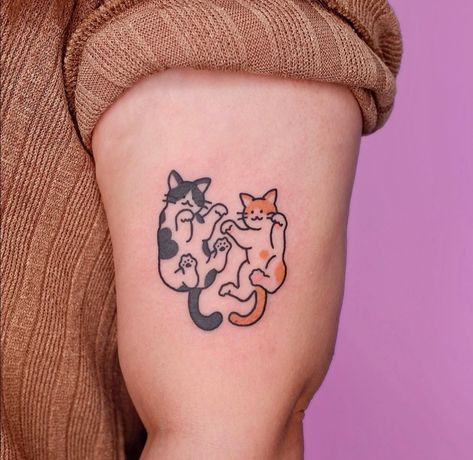 Tabby Cat Tattoo, Two Cats Tattoo, Orange Cat Tattoo, Tattoos For Women Elegant, Matching Cat Tattoos, Cat Tattoo Ideas, Kitten Tattoo, Memories Ideas, See Tattoo