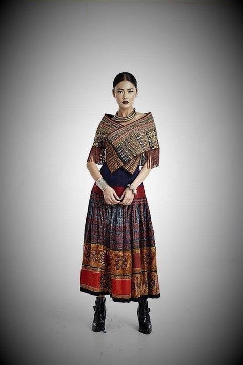 Outfits For Dance, Hmong Clothing, Tribe Fashion, Hmong Fashion, Thai Silk Dresses, Filipino Fashion, Hmong Clothes, Filipiniana Dress, Traditional Dresses Designs