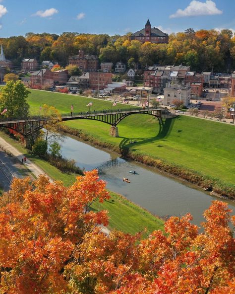 Hiking in Illinois Galena Illinois, Leaves Changing Color, Natural Heritage, Forest Creatures, Travel Stories, Park City, Plan Your Trip, Weekend Getaways, Hiking Trails